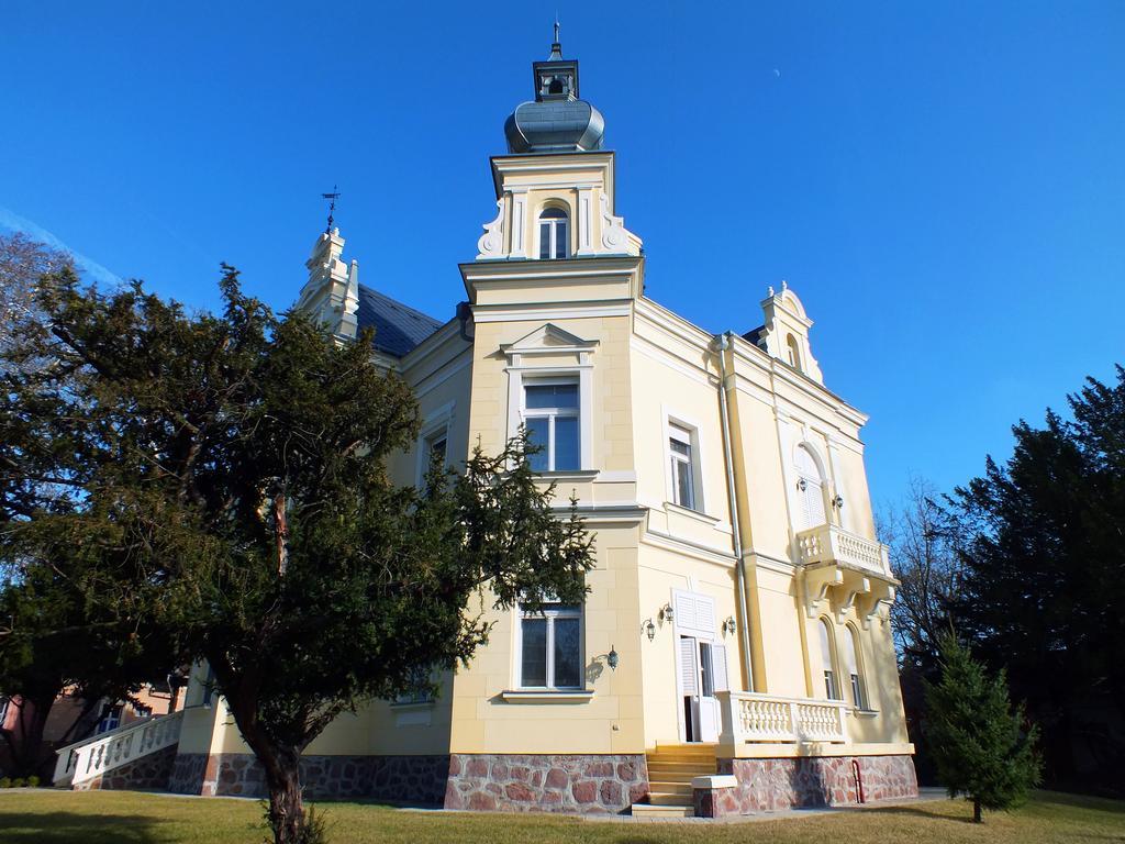 Thanhoffer Villa Siófok Buitenkant foto